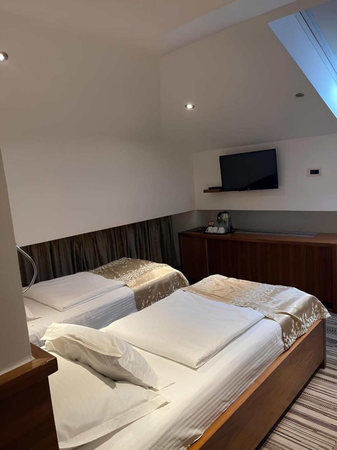 Hotel Bistrik Exclusive Сараево Екстериор снимка