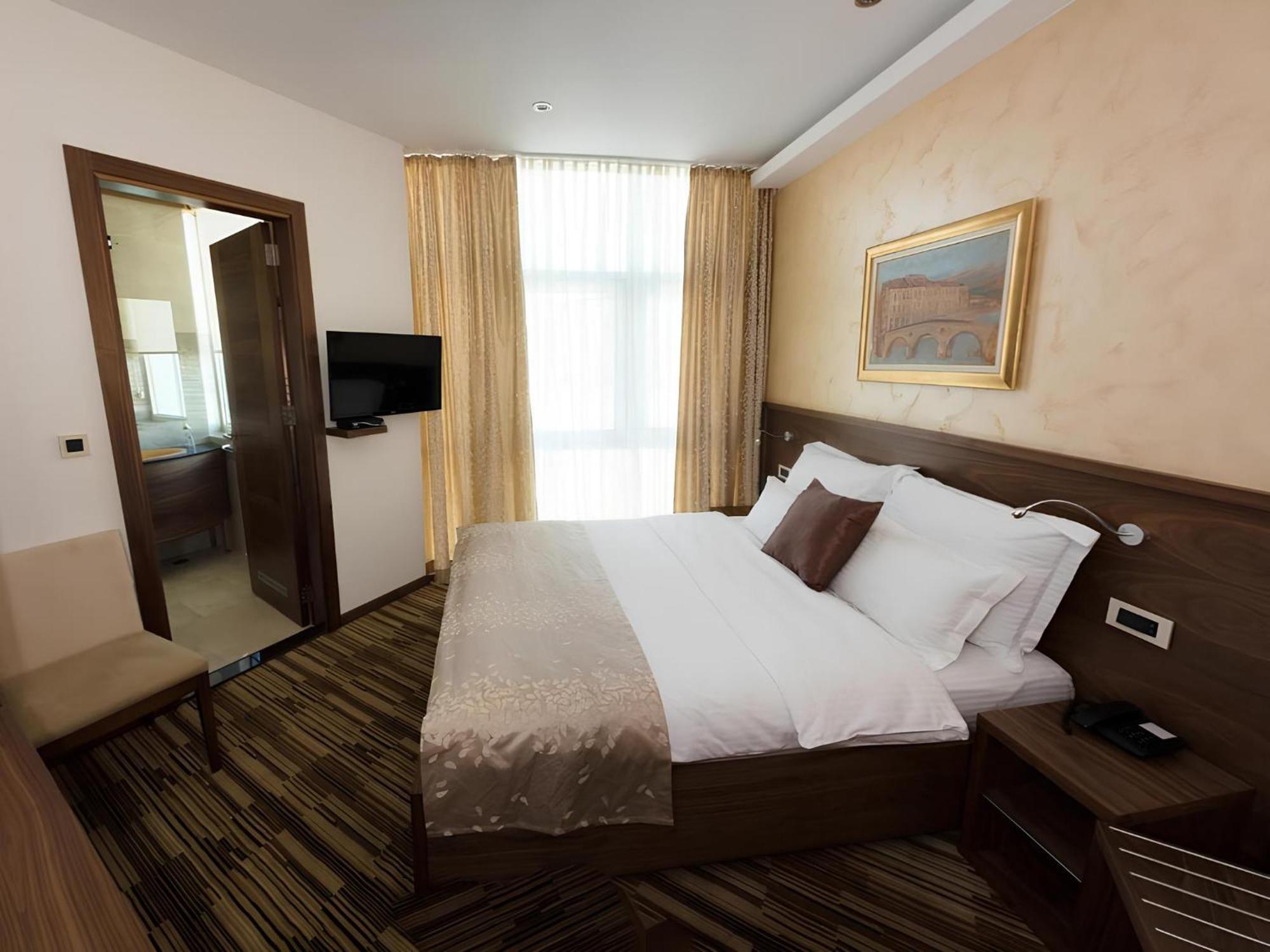 Hotel Bistrik Exclusive Сараево Екстериор снимка